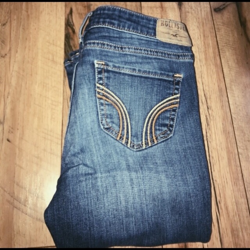 HOLLISTER JEANS